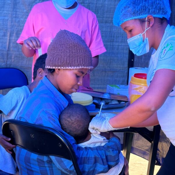 A child receives typhoid conjugate vaccine during the TCV Introduction in Madagascar vaccination campaign in August 2023. Credit: IVI